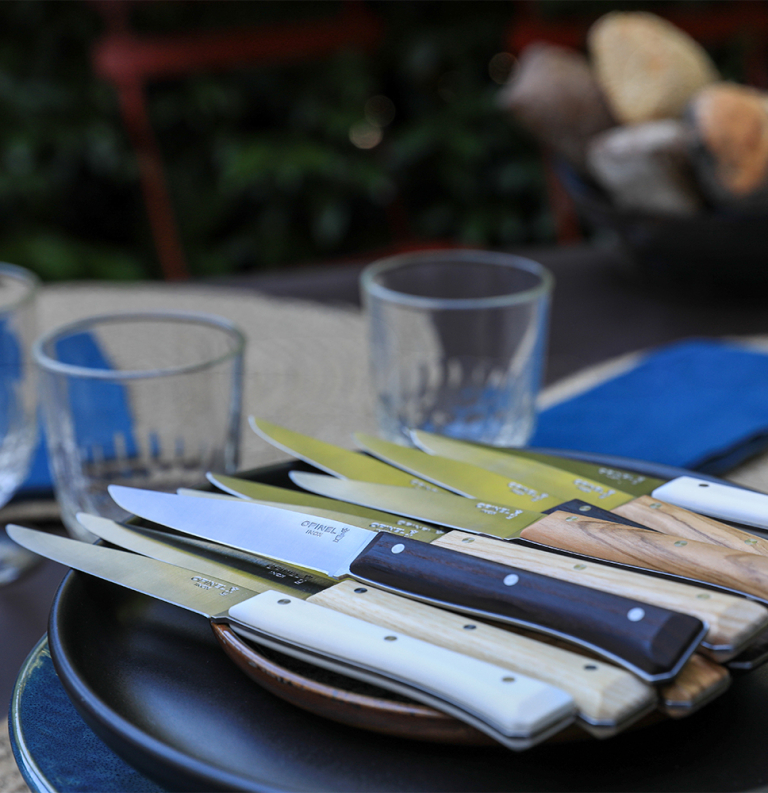 Set of 4 Facette Mixed table knives