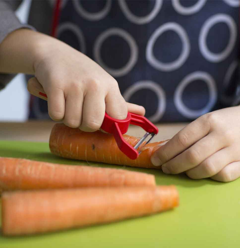 "Le Petit Chef" Red Complete Set