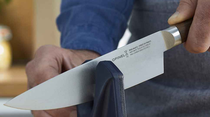 Manual sharpener