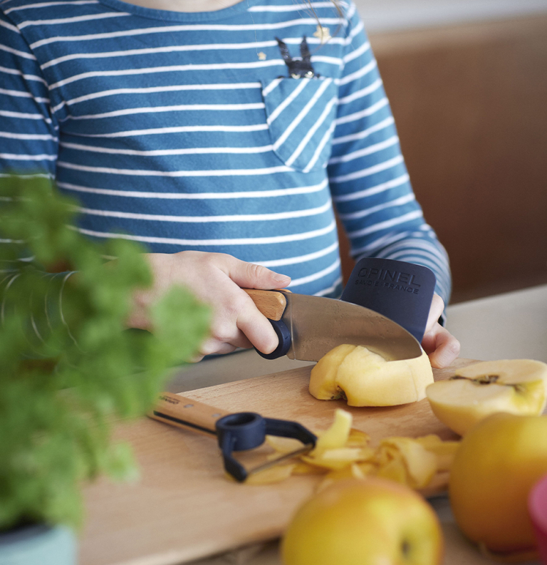 "Le Petit Chef" blue children's kitchen set