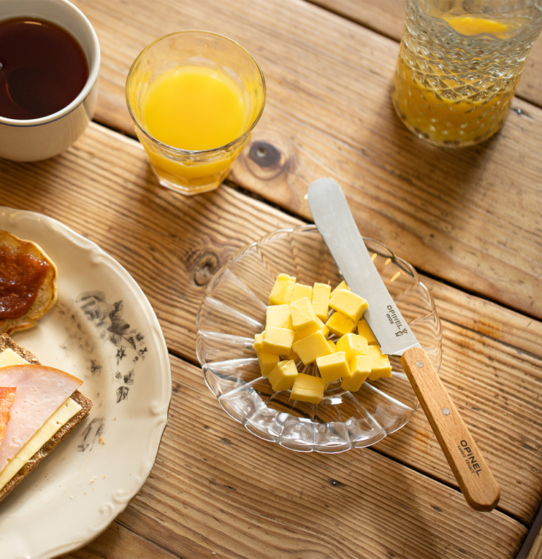 Couteau à Brunch micro-dentés hêtre - Le comptoir du Barbier