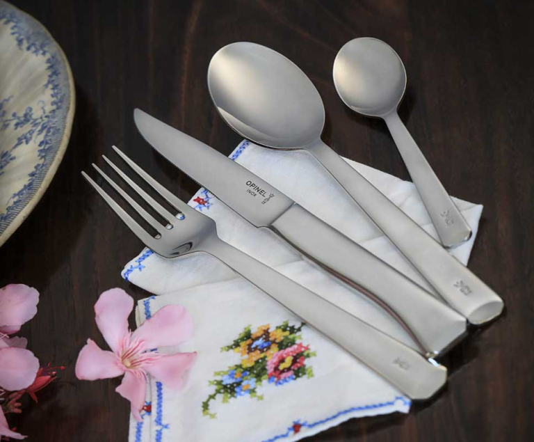 Boite de 4 cuillères Perpétue