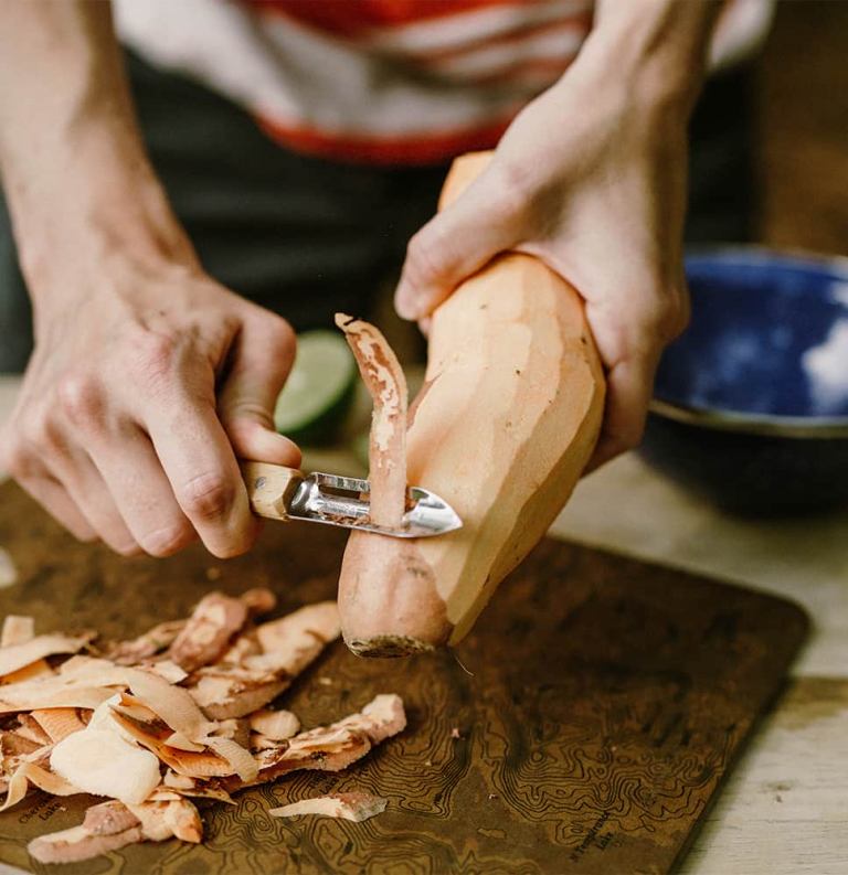 Eplucheur, Econome OPINEL N°115 naturel - Le comptoir du Barbier