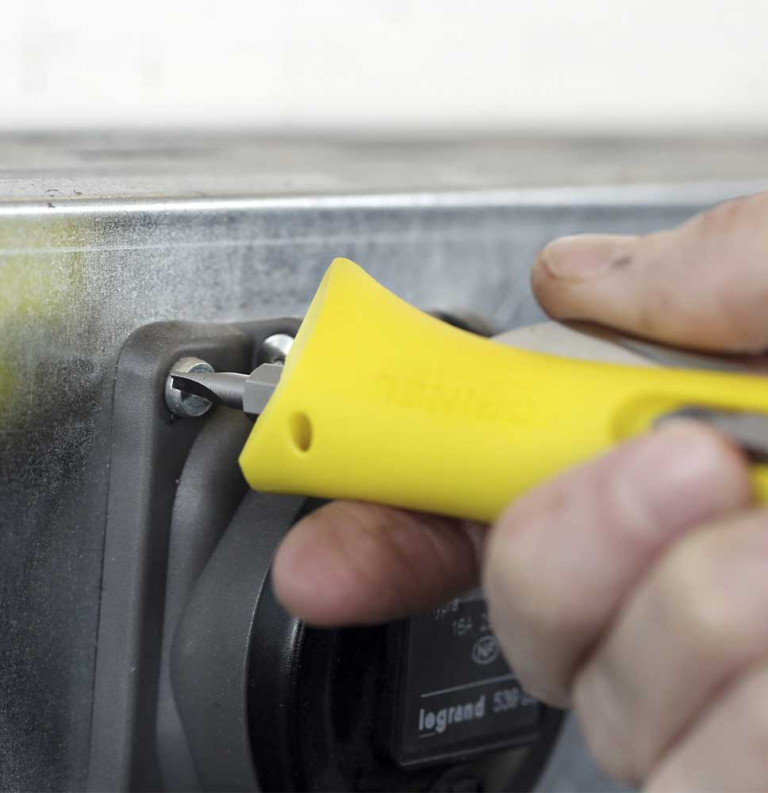 N°09 Bricolage Jaune