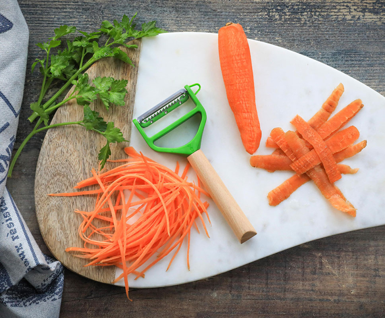 T-Duo wooden peeler in Green